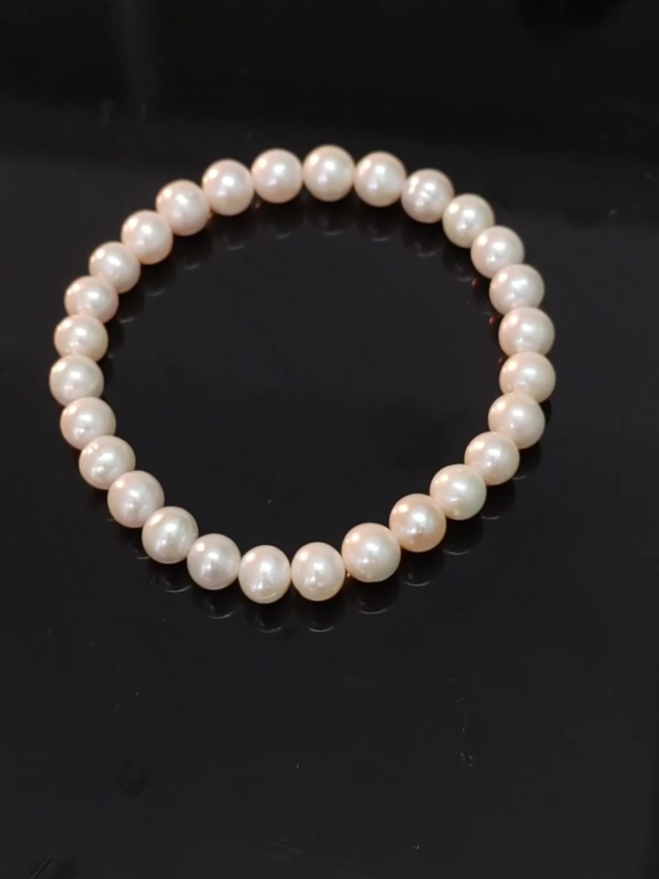 Stylish Freshwater Pearl Bracelet for Women